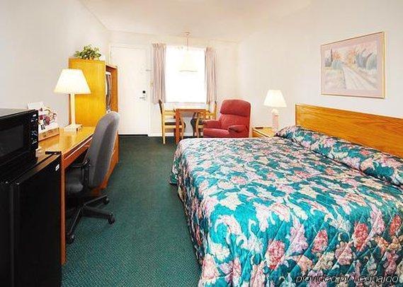 Rodeway Inn Brush Δωμάτιο φωτογραφία